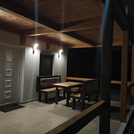 Prázdninový dům - H