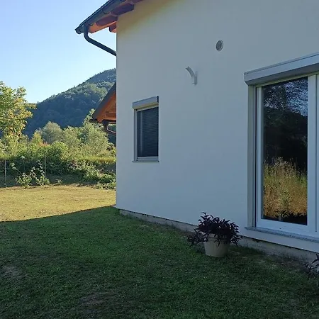 - H Prázdninový dům Bosanska Krupa