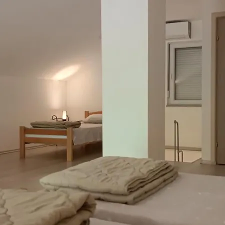 - H Prázdninový dům Bosanska Krupa