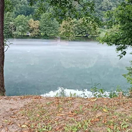 - H Prázdninový dům